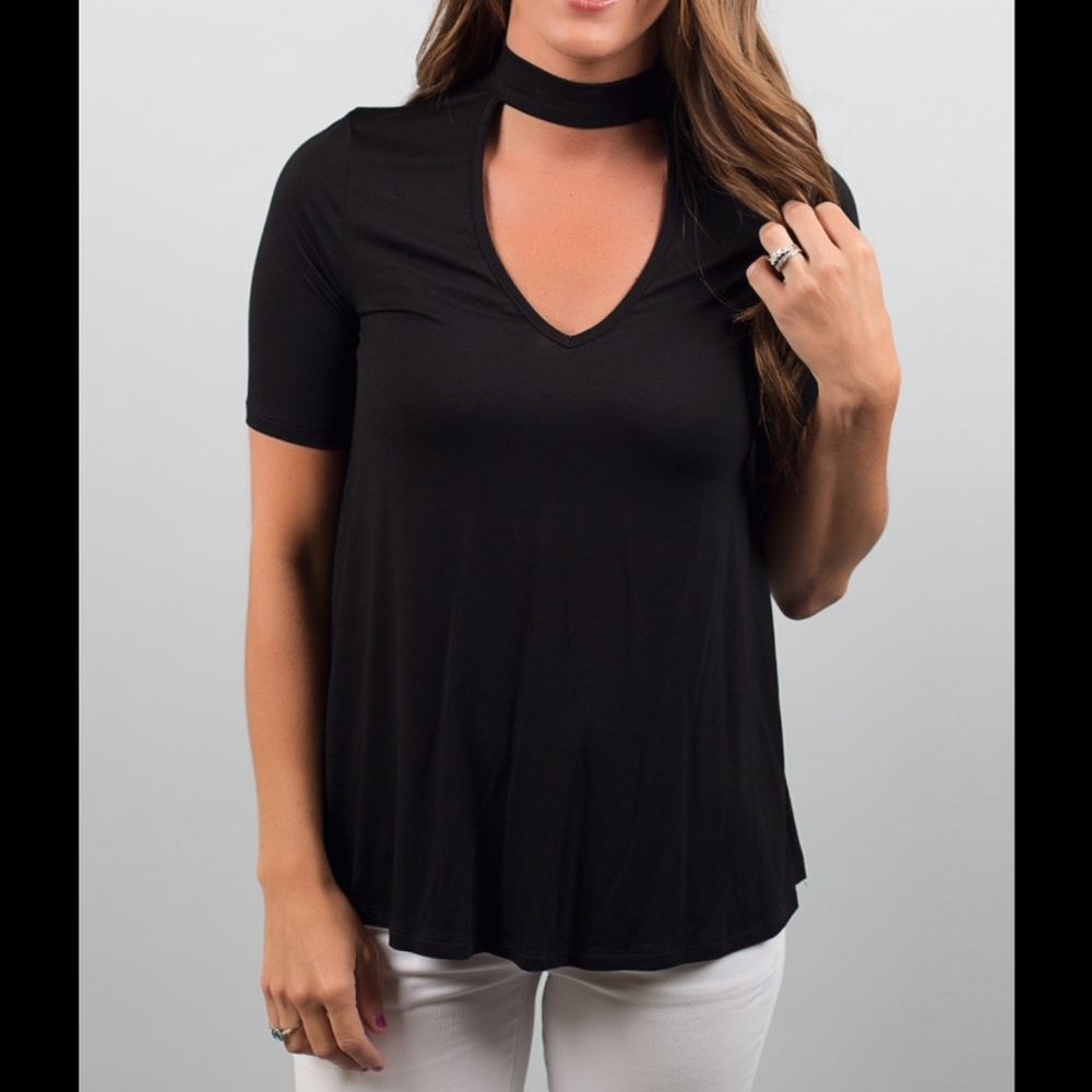 BOGO🆓Boutique black choker top short sleeve